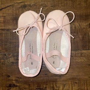 Freestyle ballet shoes
